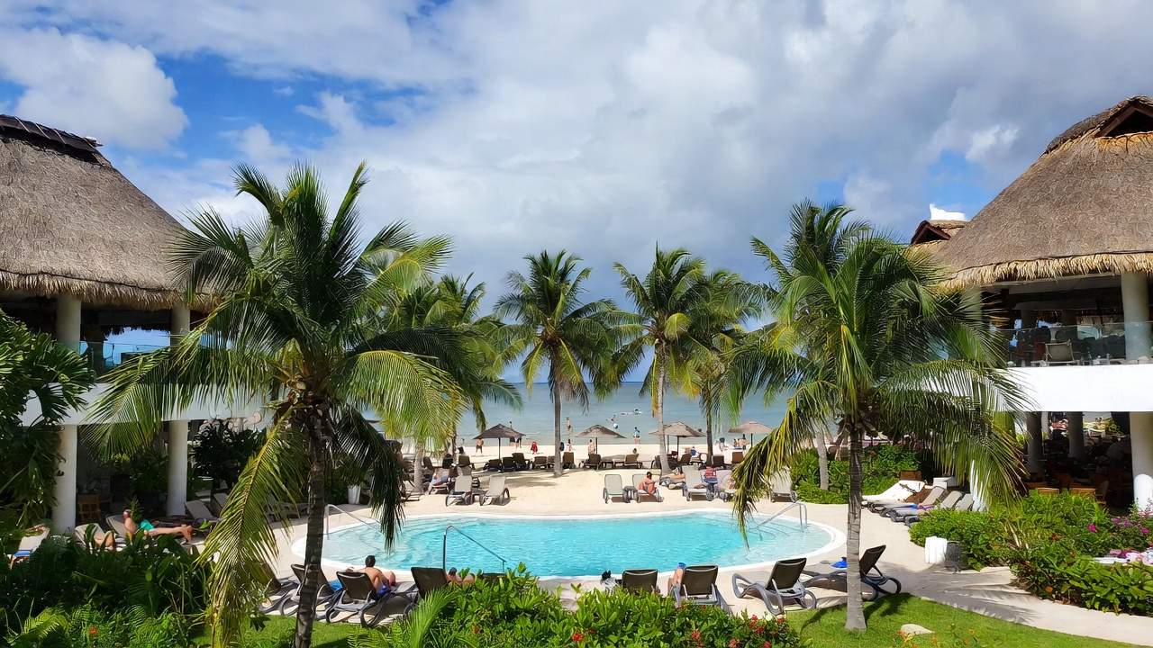 Adults-Only vs. Family All-Inclusive: The Differences Go Way Beyond Kids