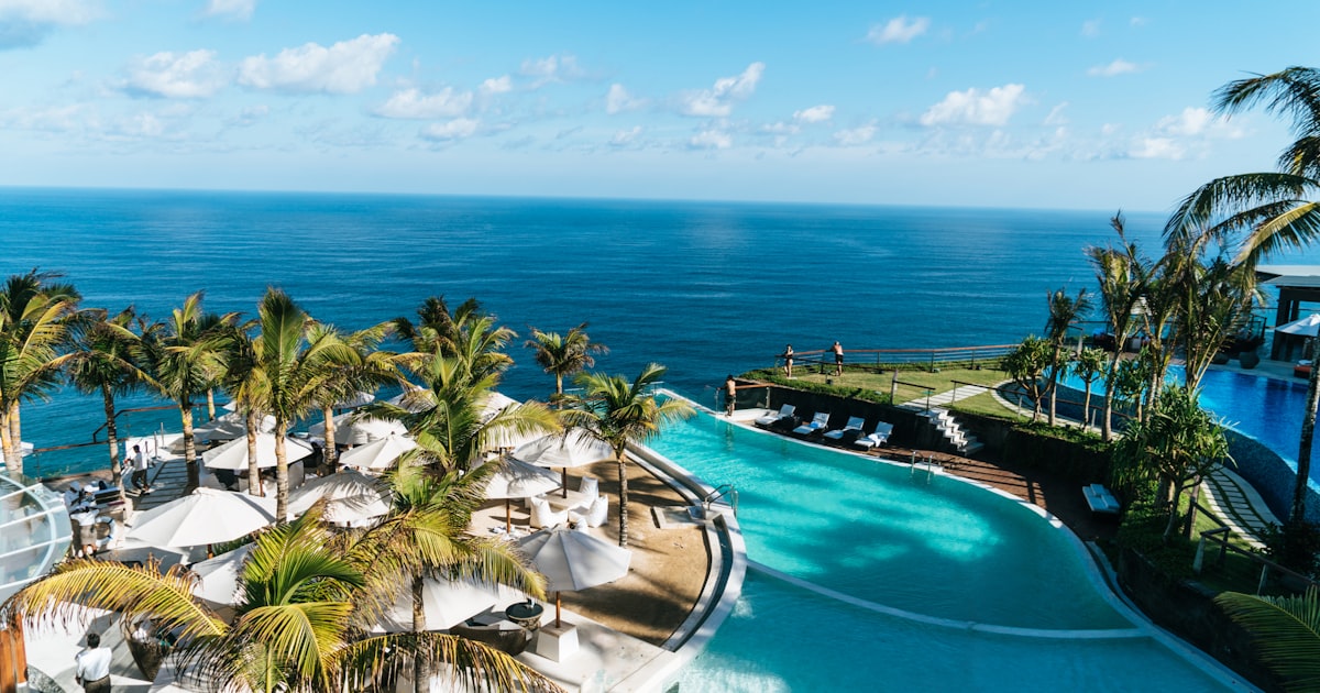 One of the World's Most Famous Voices Is Headlining This Bahamas Resort on New Year's Eve