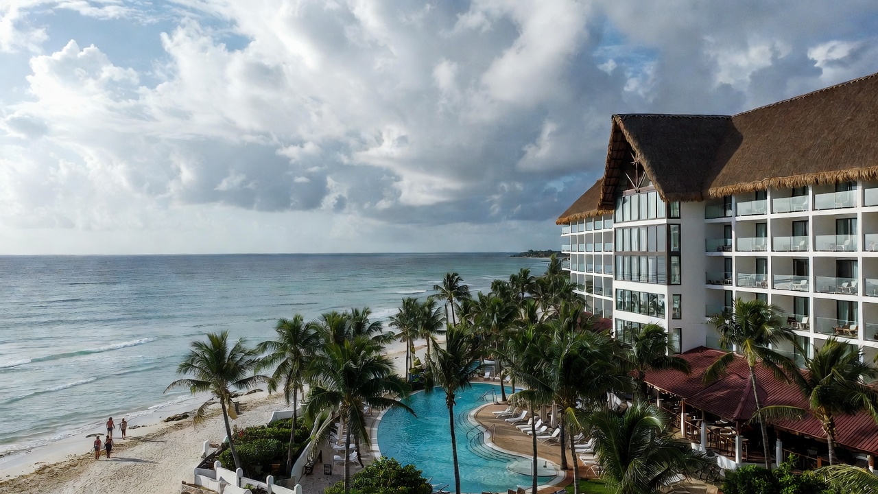 The Company Behind Big Cedar Lodge Just Bought a Storied Island Resort — and It's Not in the Mountains