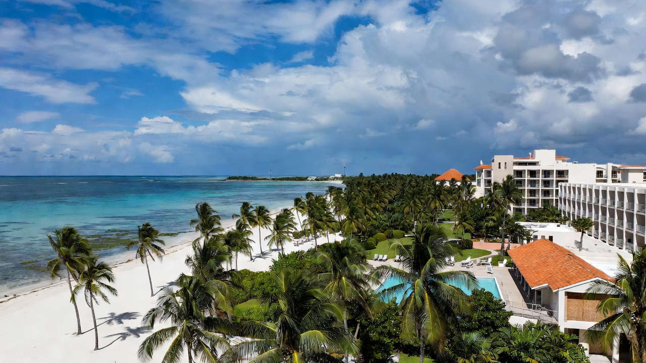 A Beloved Montego Bay Adults-Only Resort Is Going Dark for Six Months — and Reopening as Something Fancier