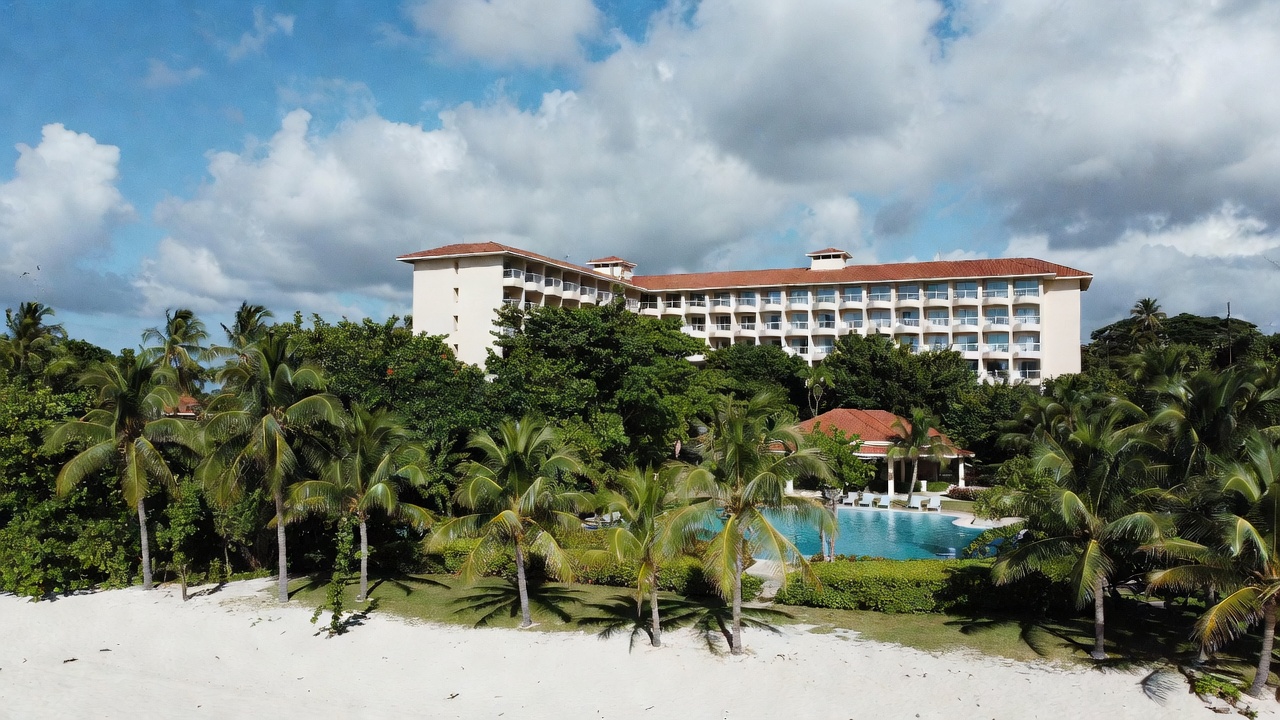One of Europe's Biggest Hotel Companies Just Pulled Out of Nearly Half Its Properties on This Caribbean Island