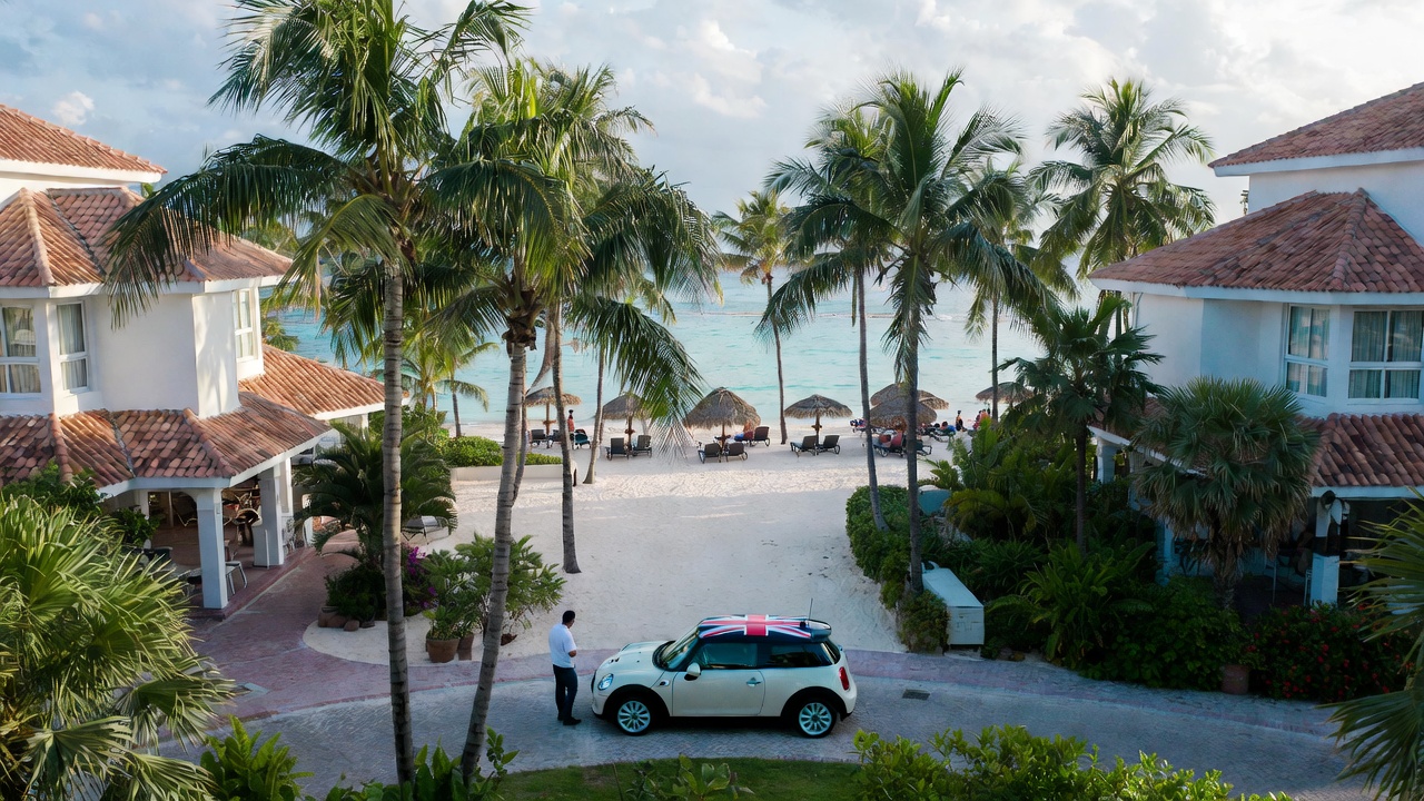 This Sandals All-Inclusive Hands Butler Guests a MINI Cooper — and Money to Leave the Resort