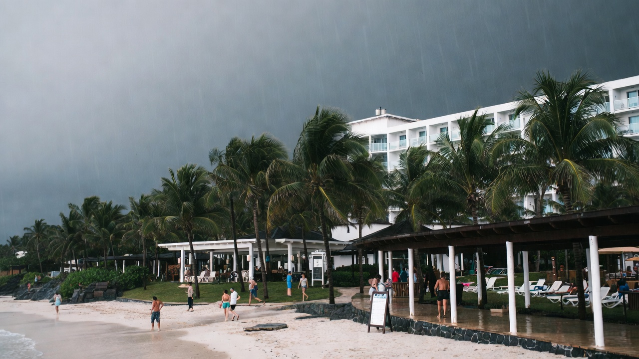 Your All-Inclusive Rainy Day Plan: What Smart Travelers Actually Do