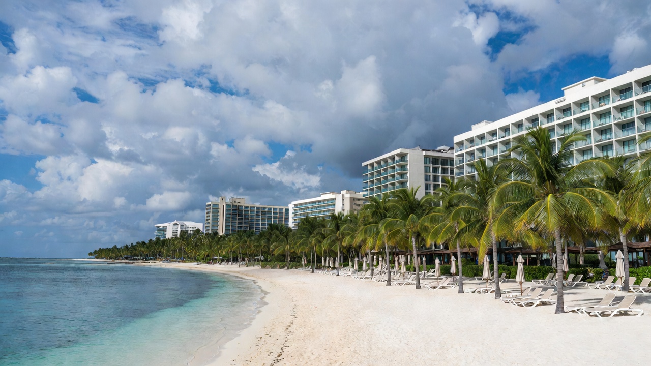 This Hotel Giant Just Posted Record Openings — and Is About to Make Free Nights Cheaper