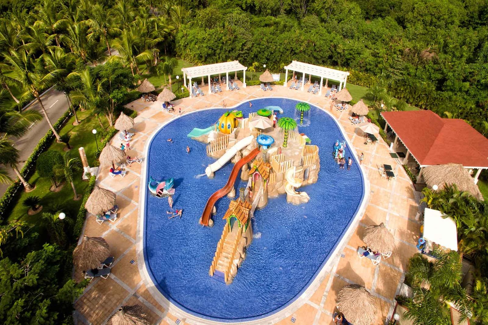 Bahia Principe Grand Turquesa Exterior & Grounds