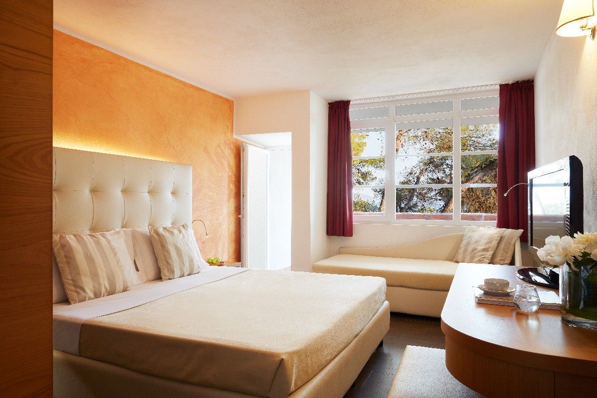 Guest room at Barceló Hydra Beach Resort