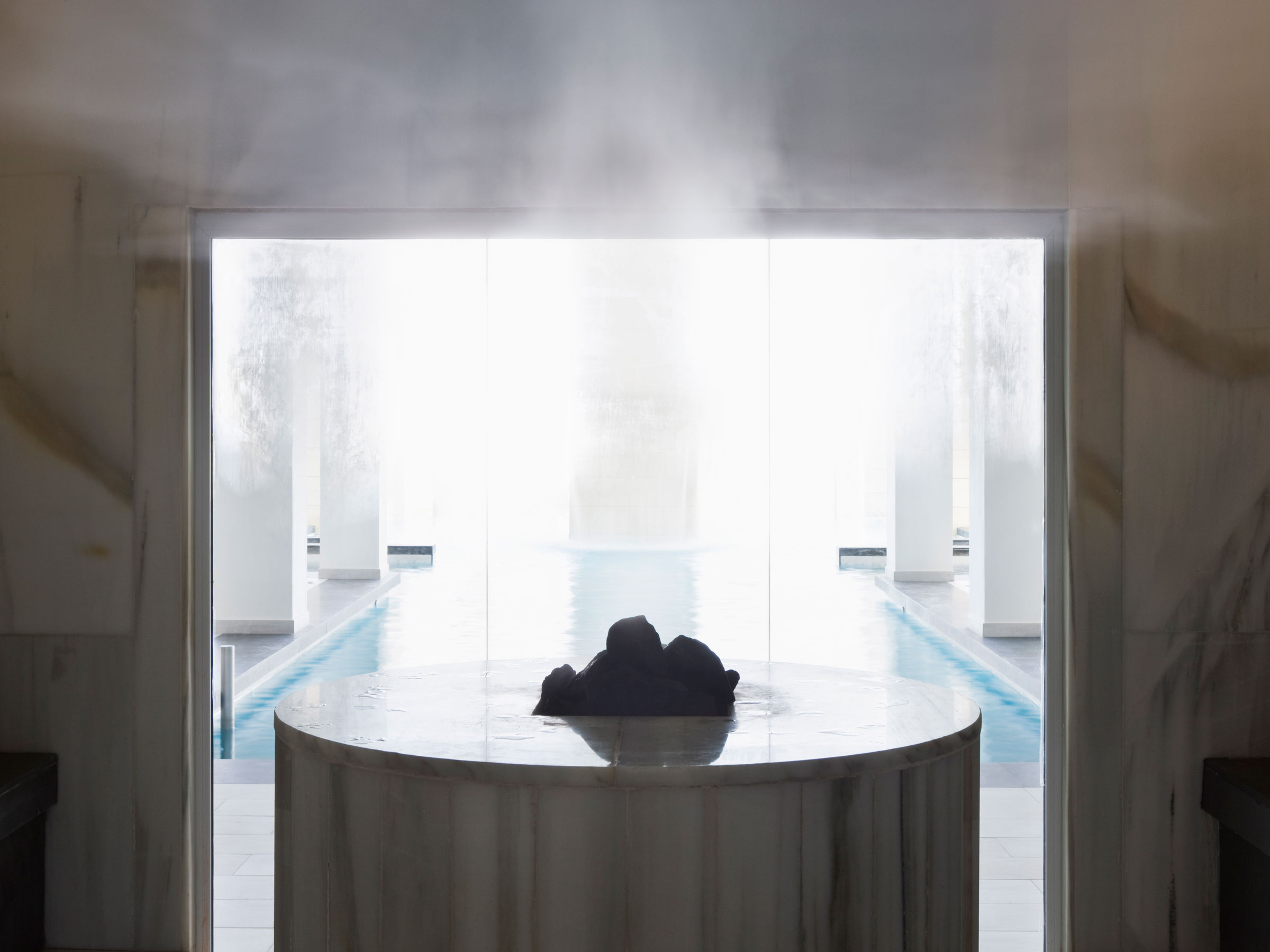 Agua Viva hydrotherapy circuit with hydro-massage stations