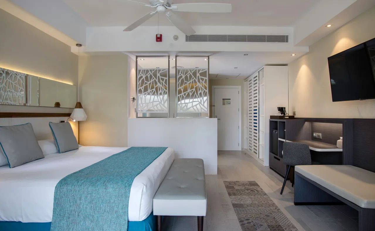 Catalonia Royal La Romana - Adults Only Rooms & Suites