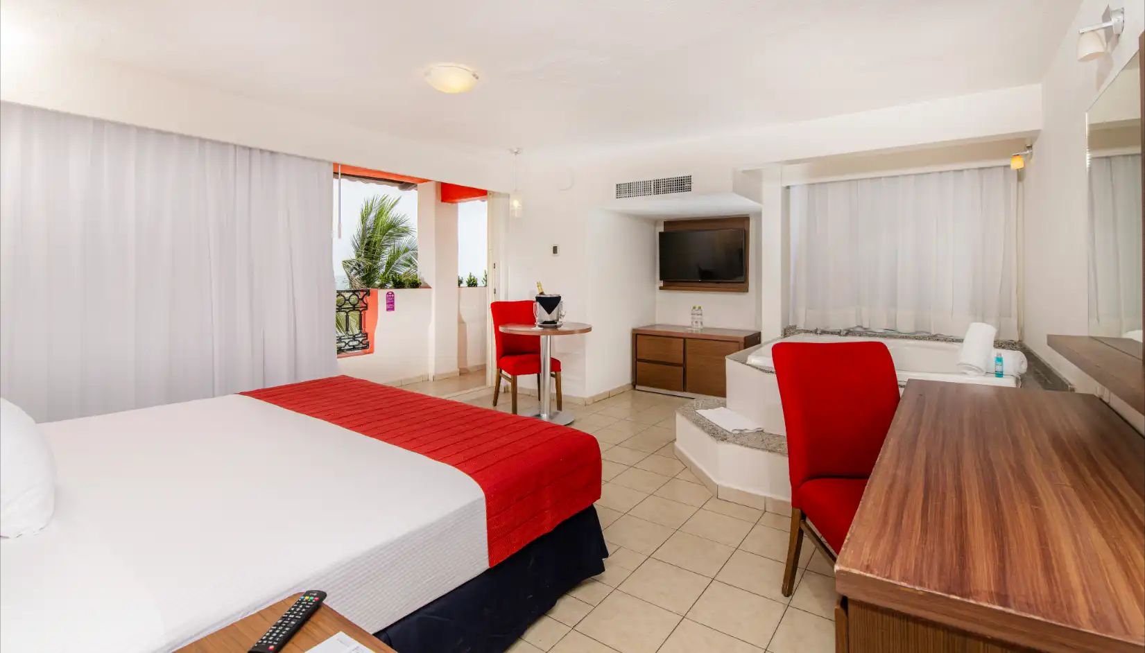 Crown Paradise Club Puerto Vallarta Rooms & Suites