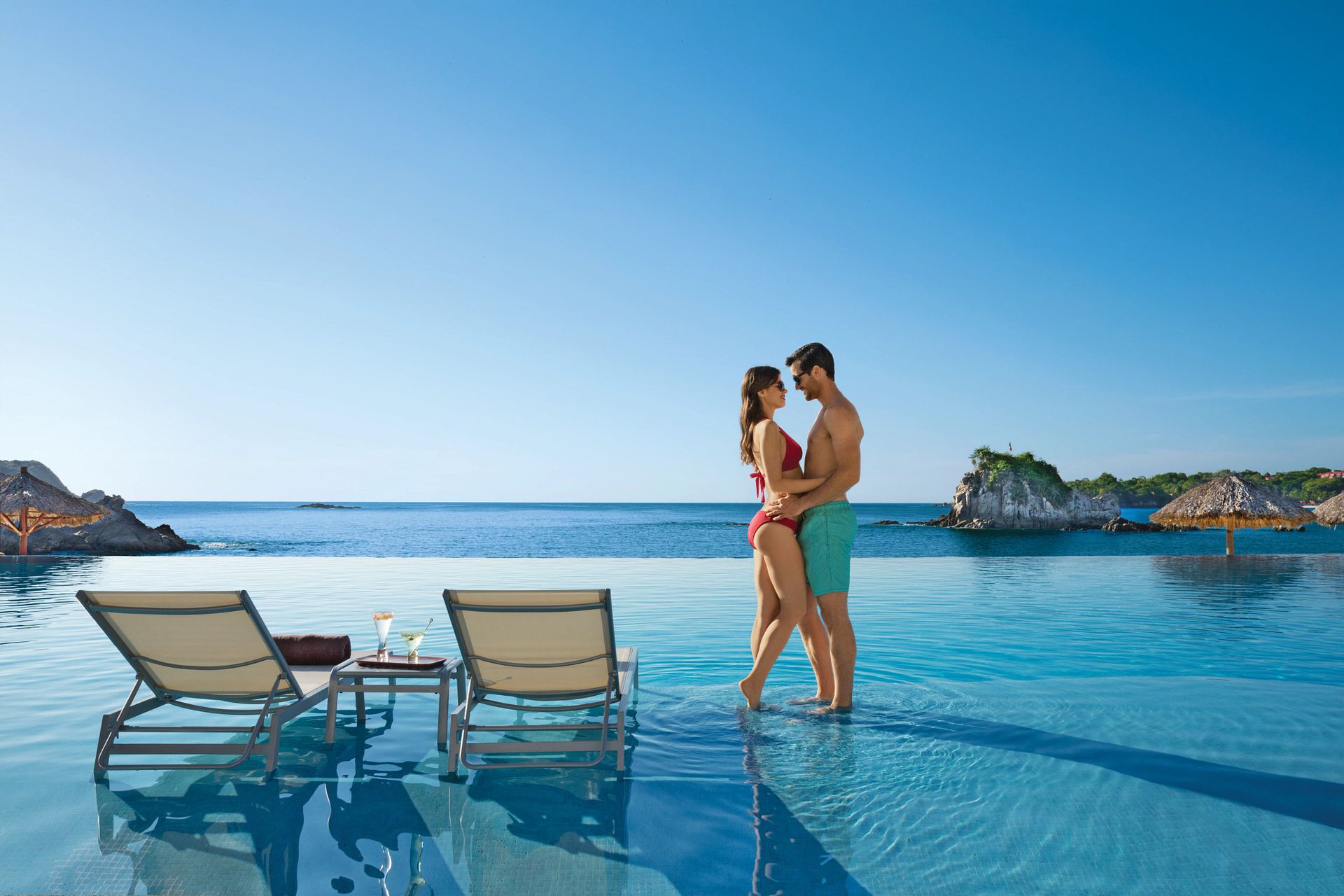 Swimming pool at Dreams Huatulco Resort & Spa