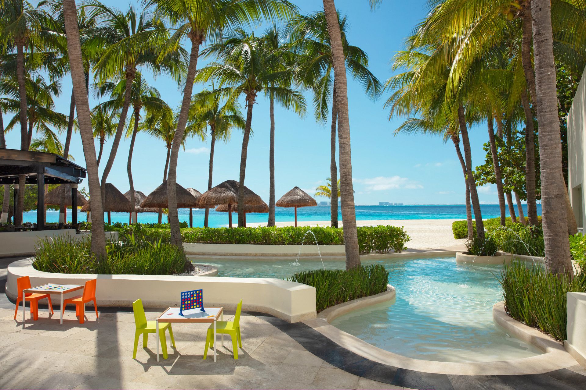 Swimming pool at Dreams Sands Cancun Resort & Spa