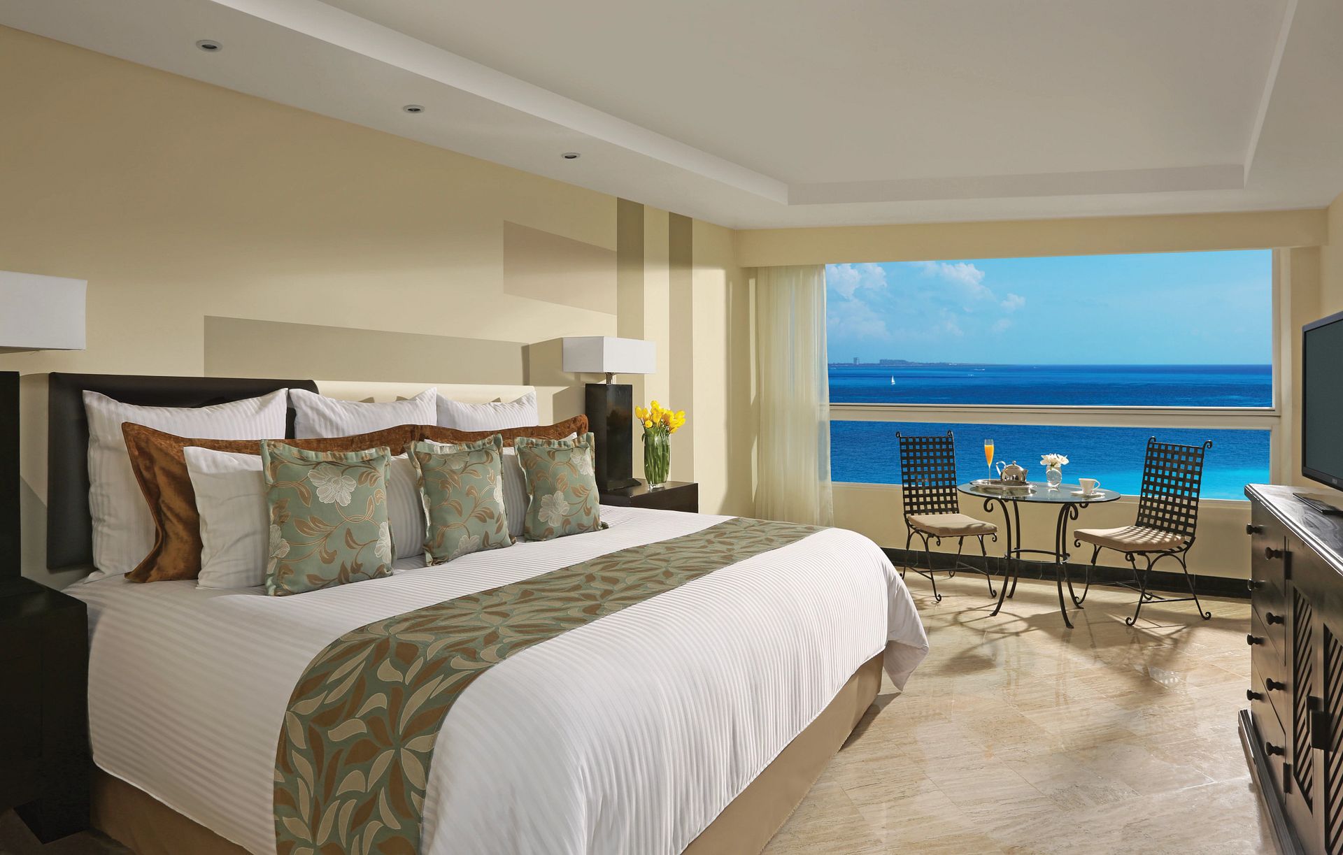 Guest room at Dreams Sands Cancun Resort & Spa