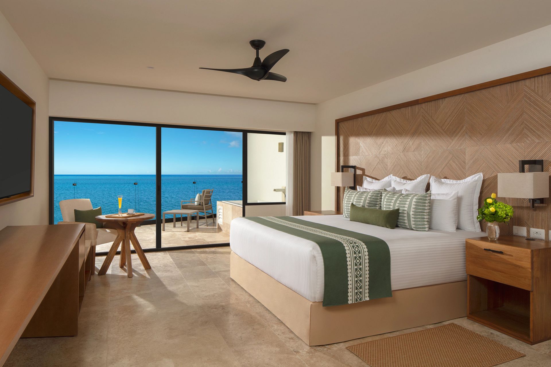 Resort exterior at Dreams Sapphire Resort & Spa