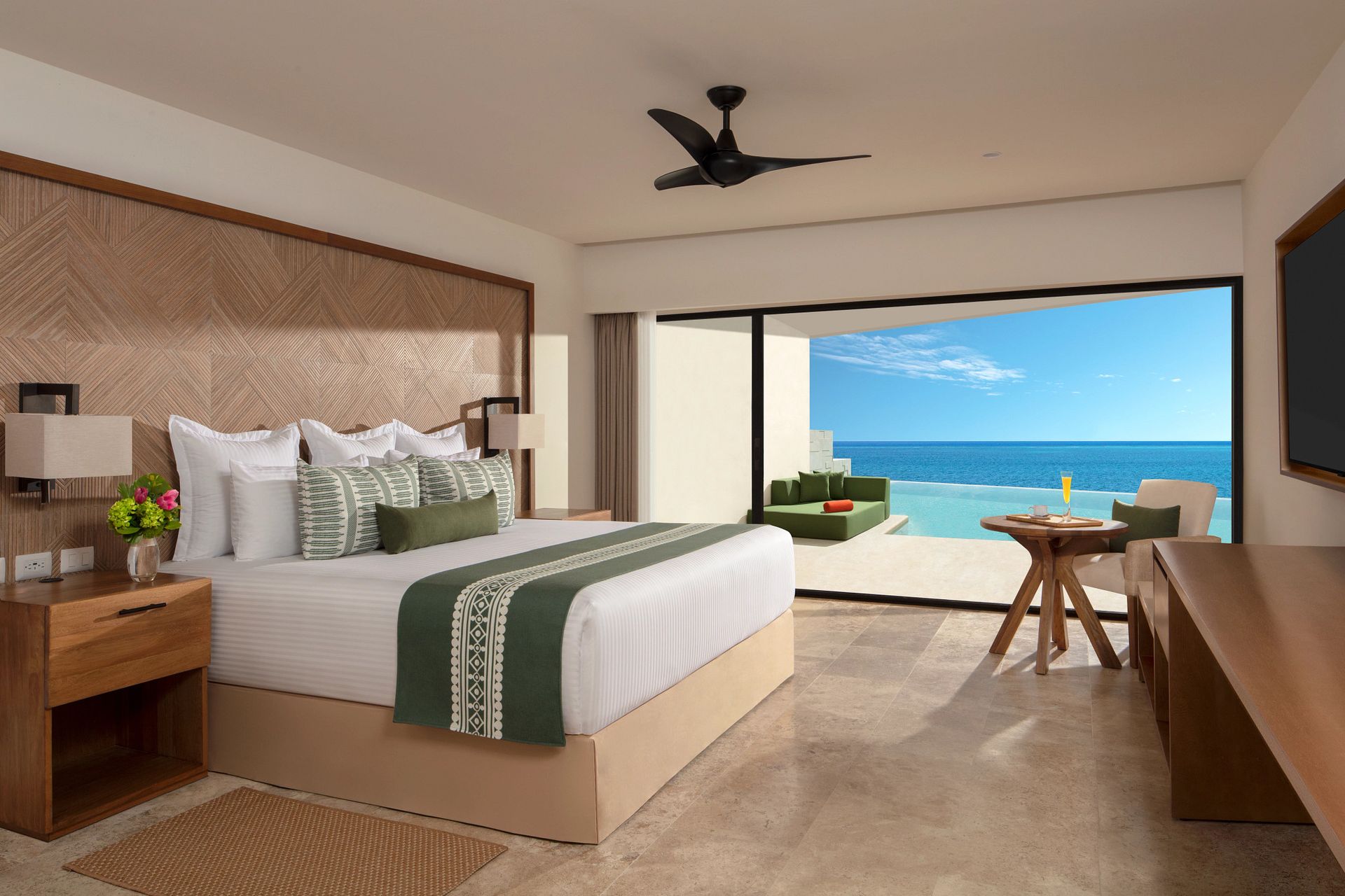 Resort exterior at Dreams Sapphire Resort & Spa