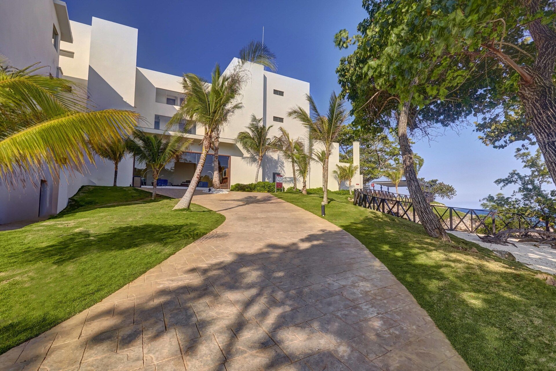 Grand Lido Negril Au-Naturel, An Autograph Collection All-Inclusive Resort - Adults Only Exterior & Grounds