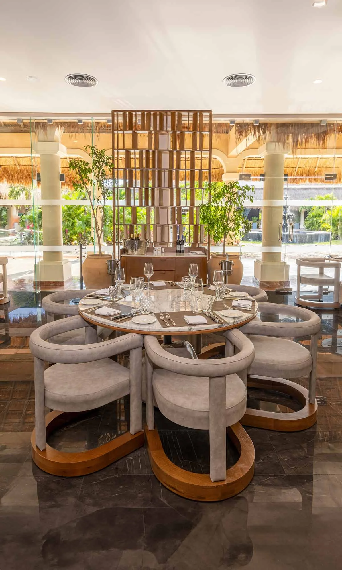 El Dorado American steakhouse — one of nine a la carte restaurants across the Riviera Maya complex