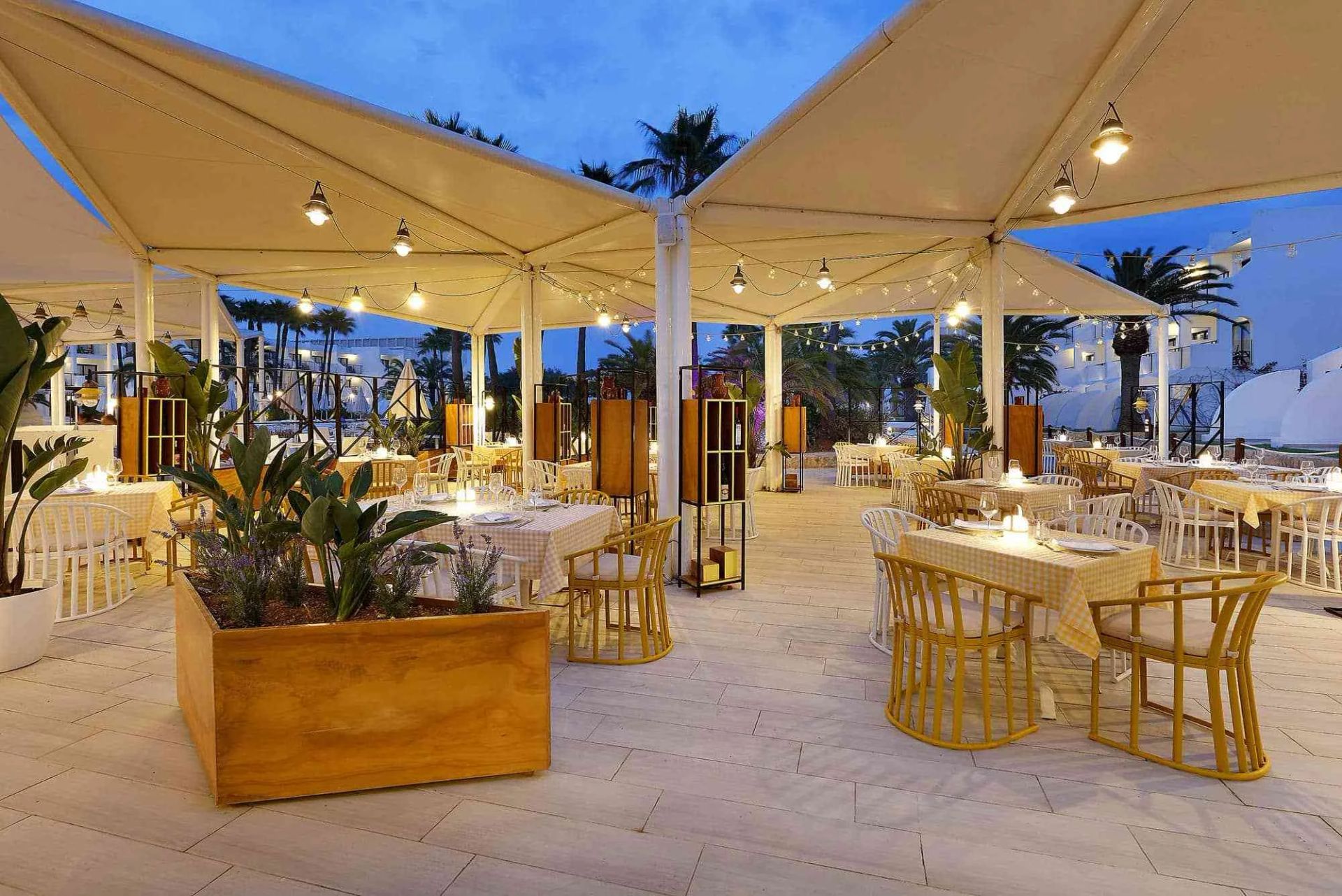Grand Palladium Palace Ibiza Resort & Spa Dining & Restaurants