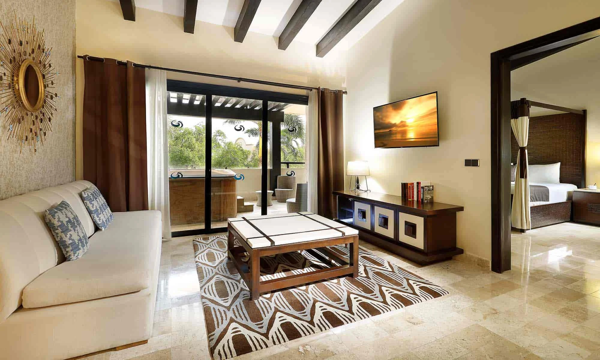Ambassador Suite Poolside — the most exclusive accommodation at White Sand