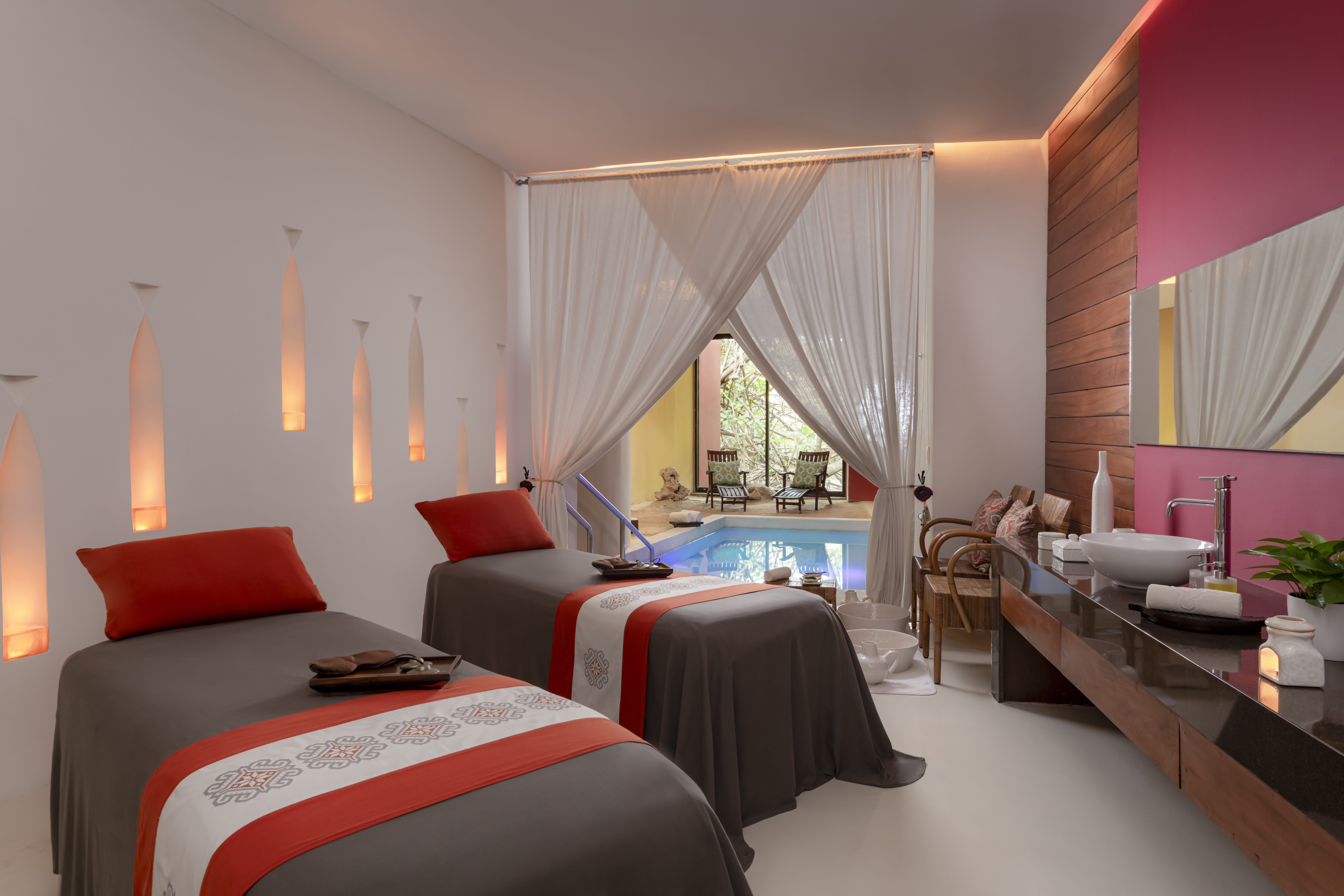 SE Spa couples treatment suite in the Zen Grand ambiance