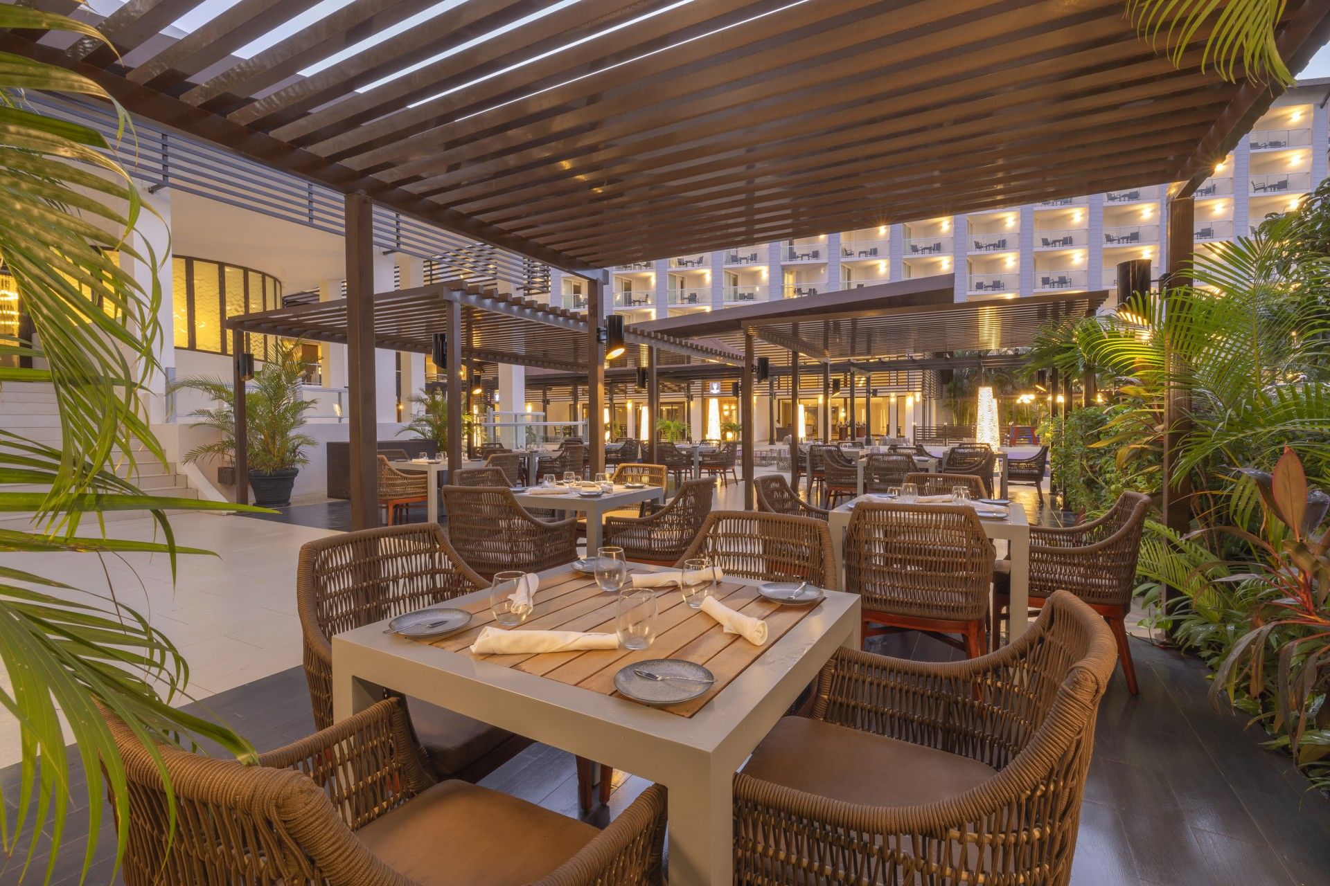 dining