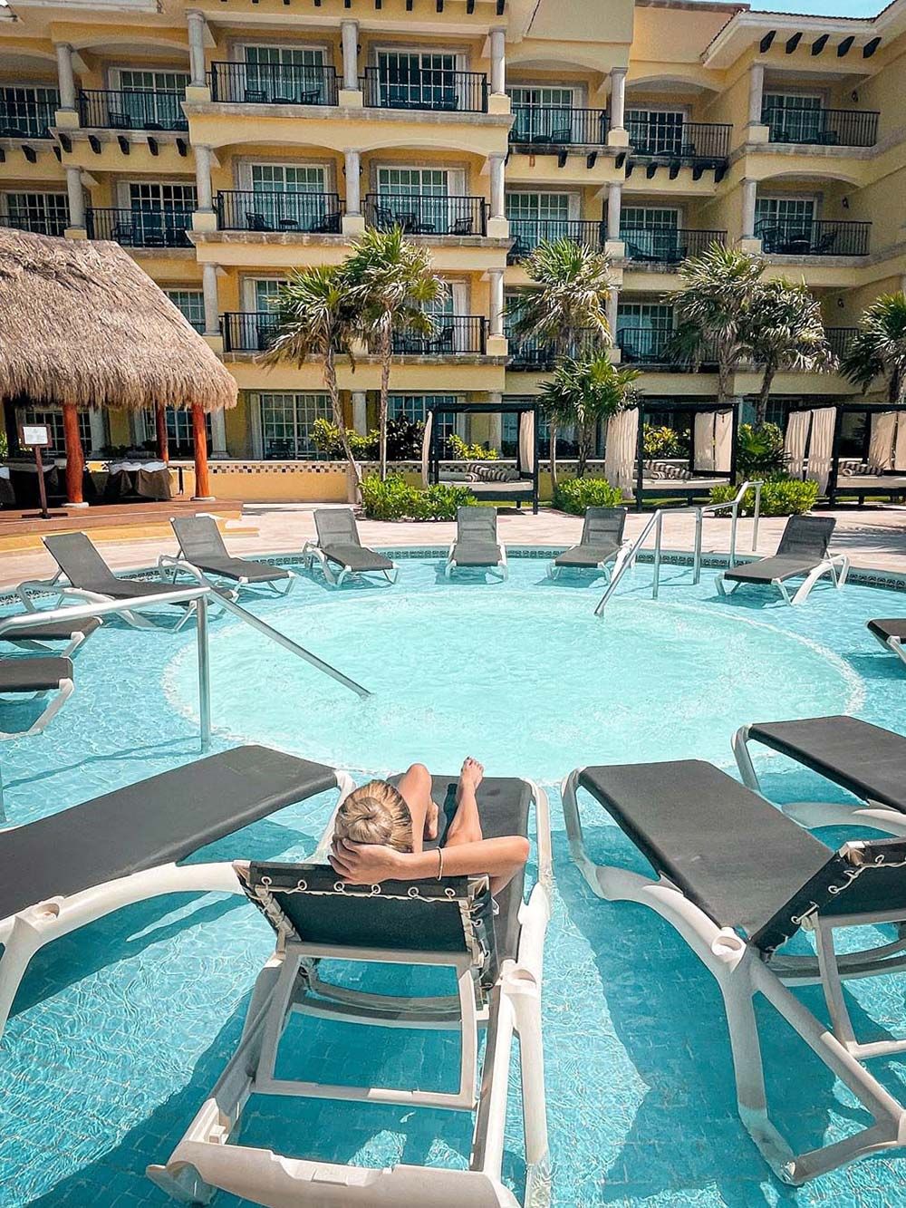 Swimming pool at Hotel Marina El Cid Spa & Beach Resort