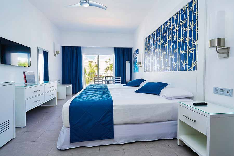 Guest room at Hotel Riu Bambu