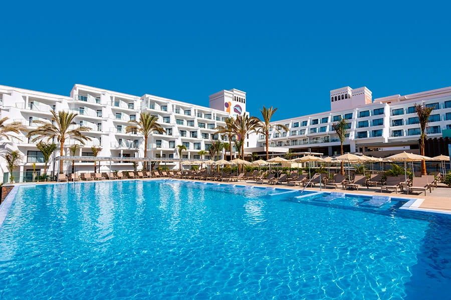 Swimming pool at Hotel Riu Buenavista
