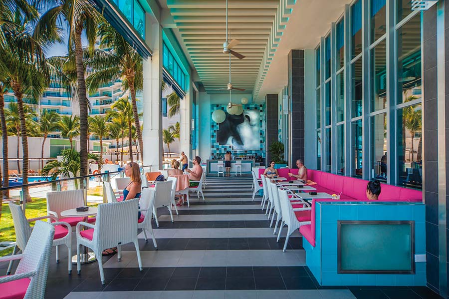 Restaurant at Hotel Riu Cancun