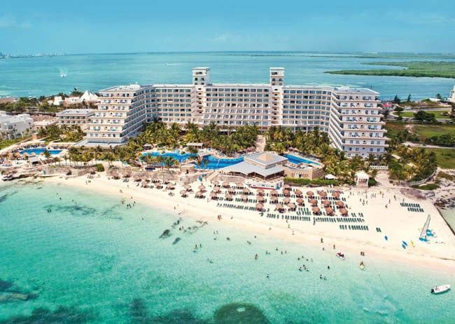 Beach at Hotel Riu Caribe