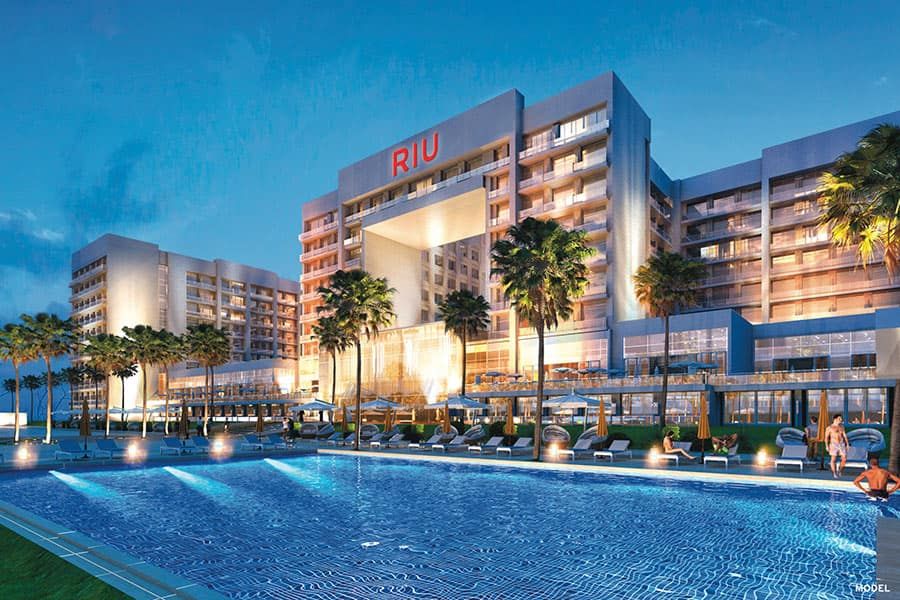 Swimming pool area at Hotel Riu Dubai
