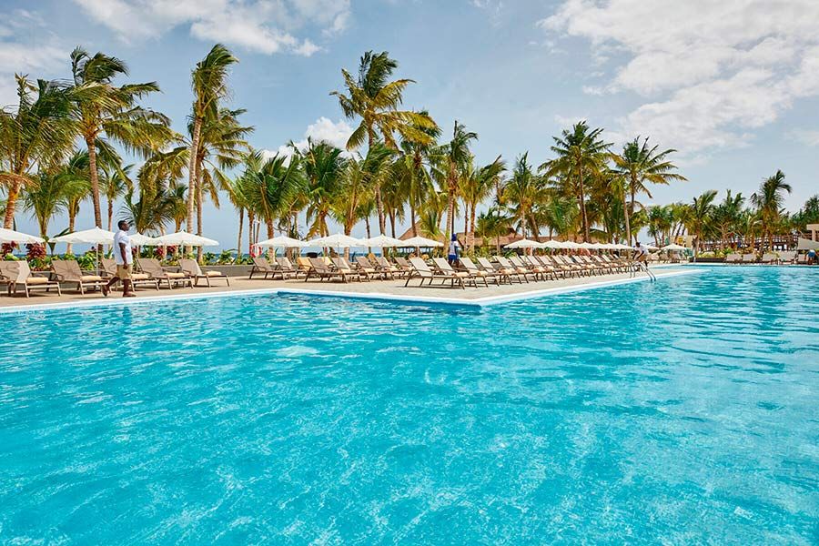 Swimming pool area at Hotel Riu Jambo