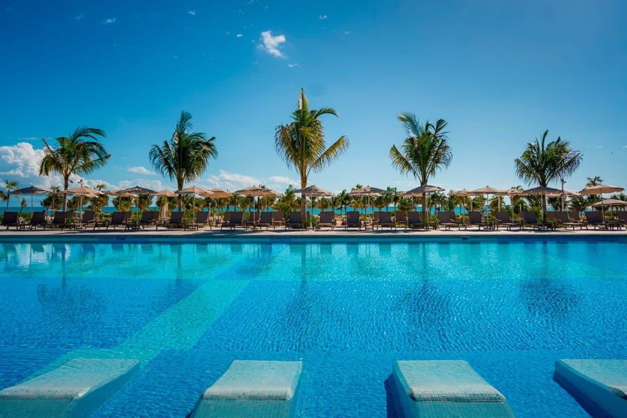 Swimming pool at Hotel Riu Latino