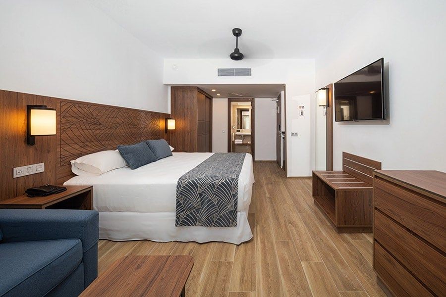 Guest room at Hotel Riu Montego Bay