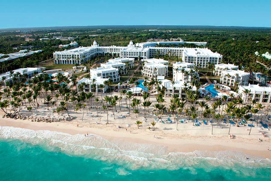 Resort exterior at Hotel Riu Naiboa