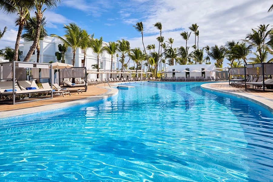 Swimming pool at Hotel Riu Naiboa