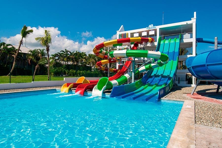 Swimming pool area at Hotel Riu Ocho Rios