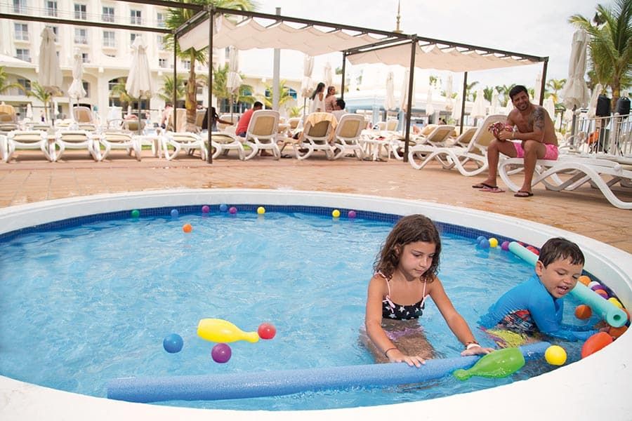 Swimming pool area at Hotel Riu Palace Aruba