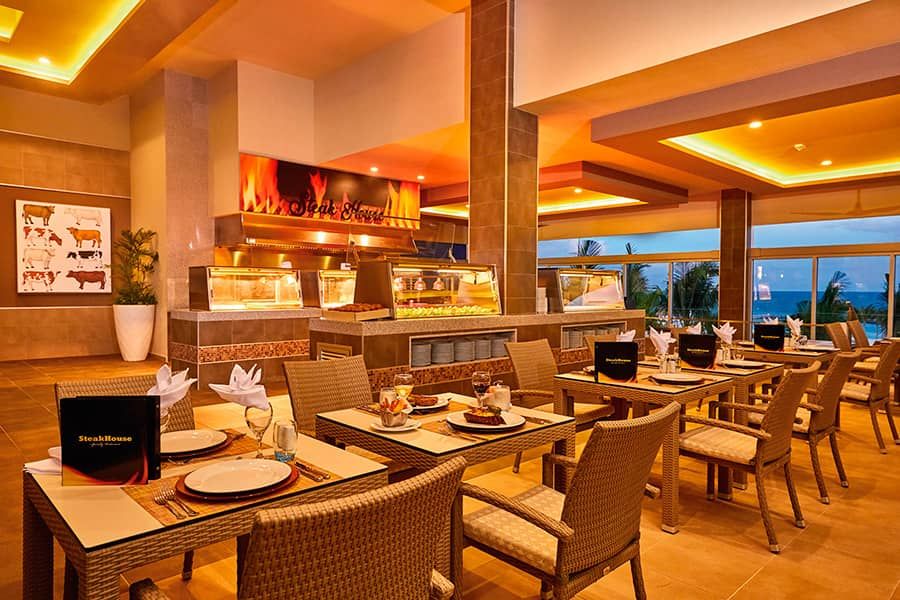 Restaurant at Hotel Riu Palace Costa Mujeres
