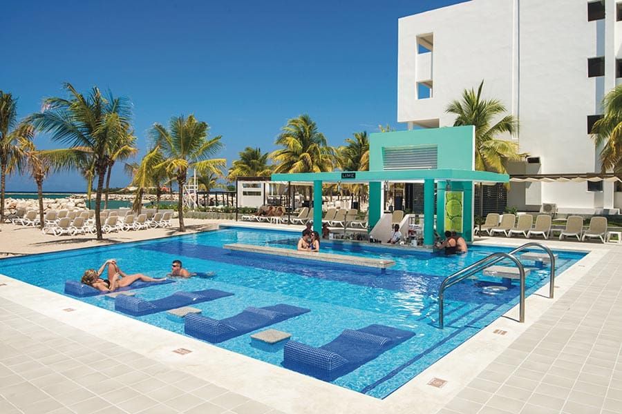Swimming pool area at Hotel Riu Palace Jamaica