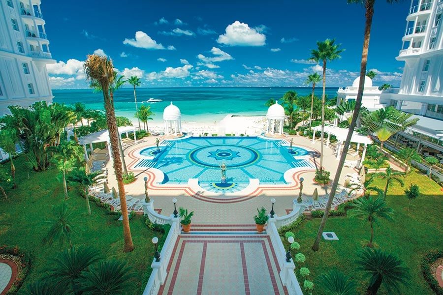 Swimming pool area at Hotel Riu Palace Las Americas