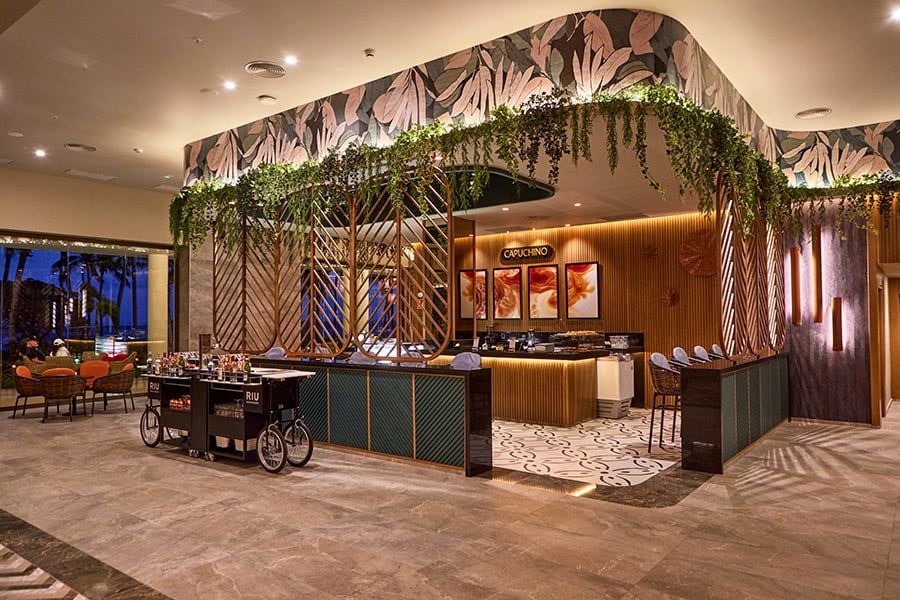 Restaurant at Hotel Riu Palace Mauritius