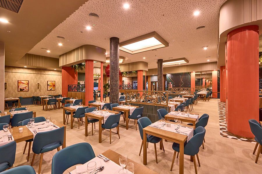 Restaurant at Hotel Riu Palace Mauritius