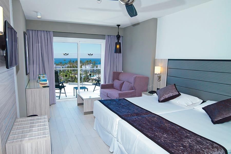 Guest room at Hotel Riu Palace Meloneras
