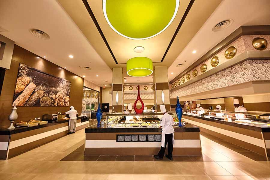 Restaurant at Hotel Riu Palace Paradise Island