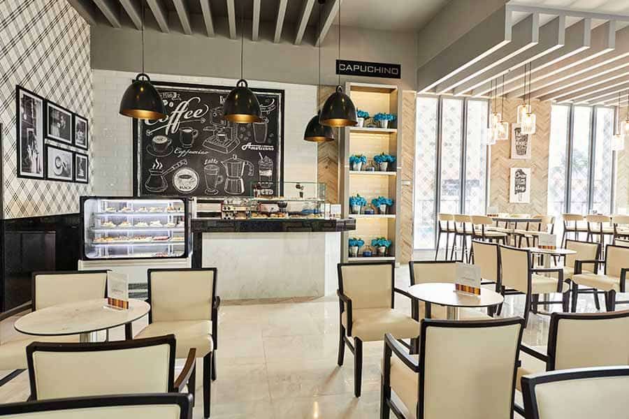 Restaurant at Hotel Riu Palace Paradise Island