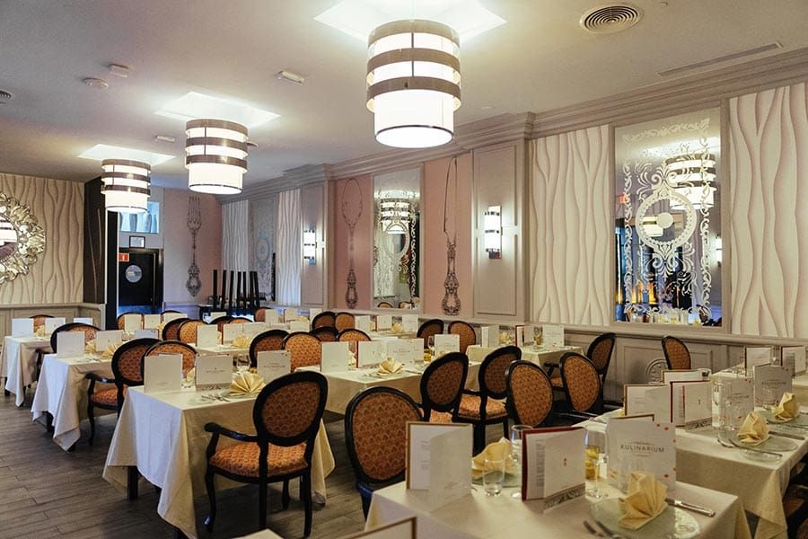 Restaurant at Hotel Riu Palace Paradise Island