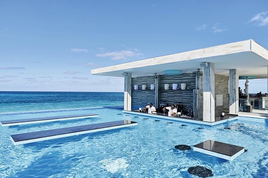 Swimming pool area at Hotel Riu Palace Paradise Island