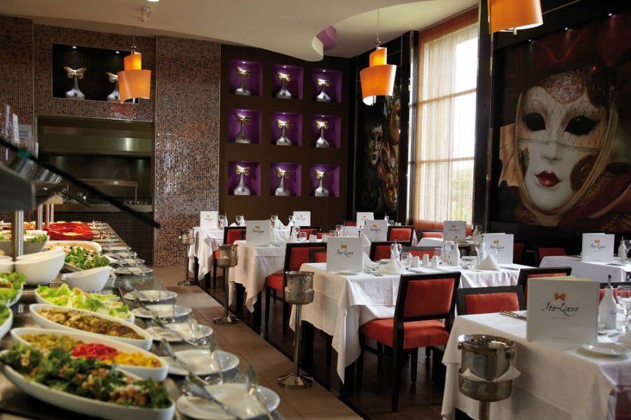 Restaurant at Hotel Riu Palace Peninsula
