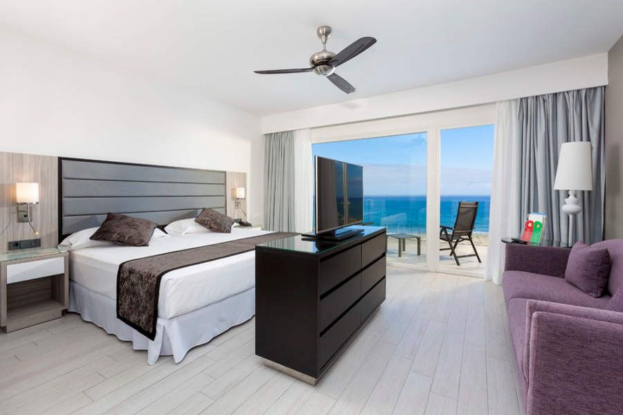 Guest room at Hotel Riu Palace Tenerife