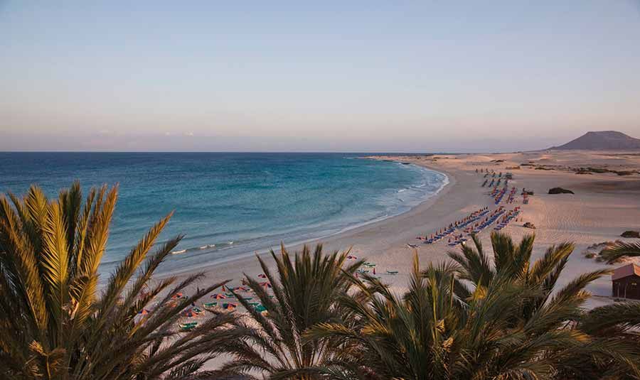 Beach at Hotel Riu Palace Tres Islas